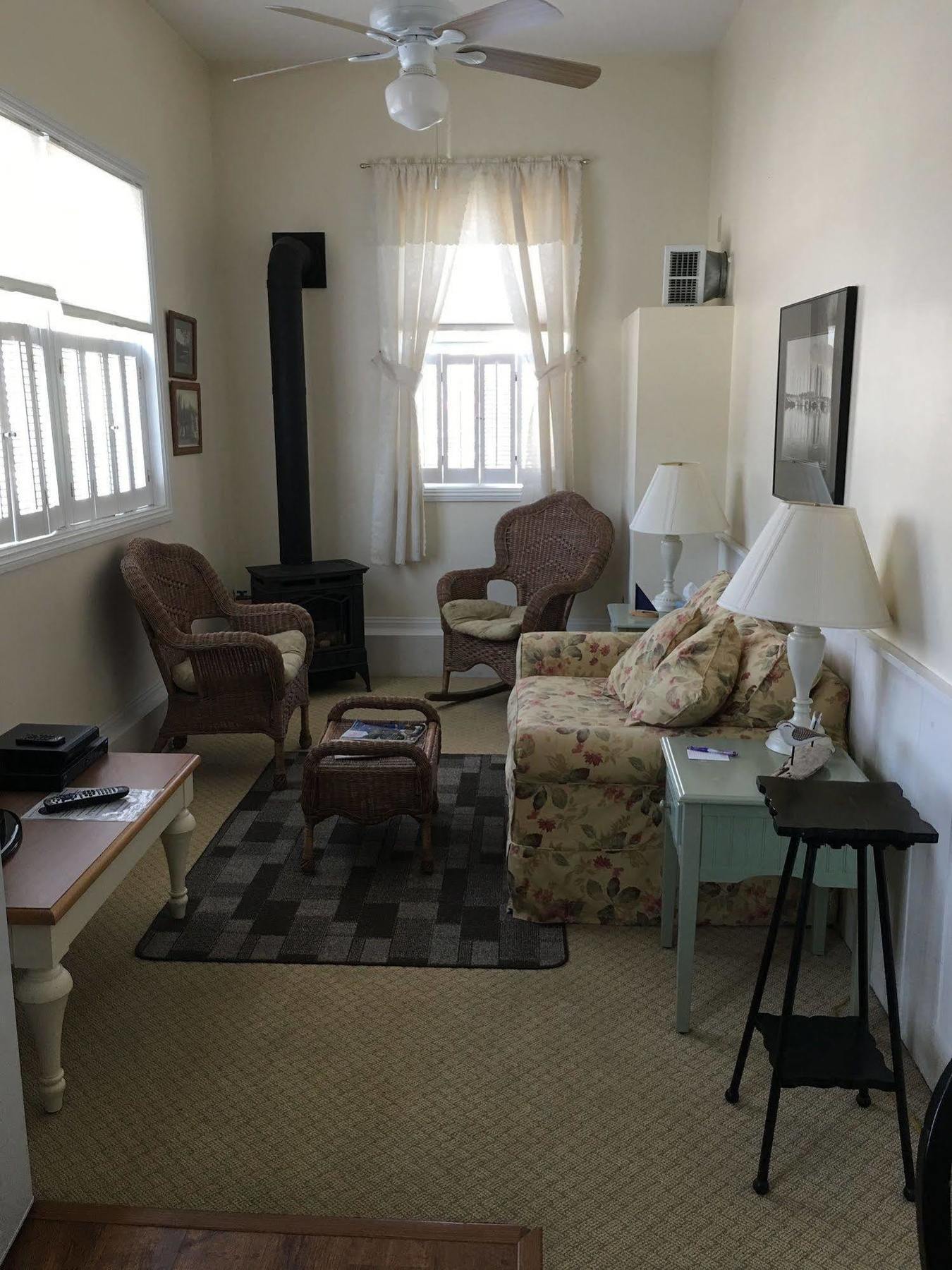 Camden Riverhouse Hotel And Inn Ngoại thất bức ảnh